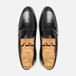 Loafers in black