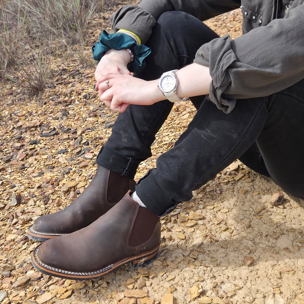 Isidro Chelsea · Waxed Suede · Brown