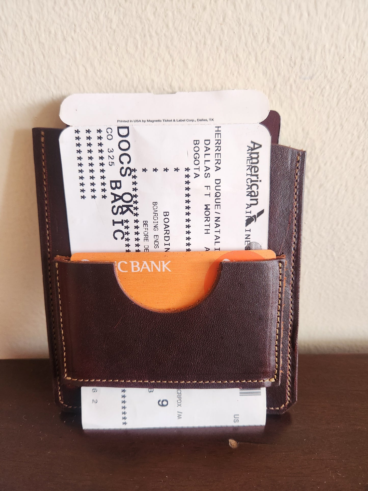3 in 1 · Passport Holder · Oiled Latigo