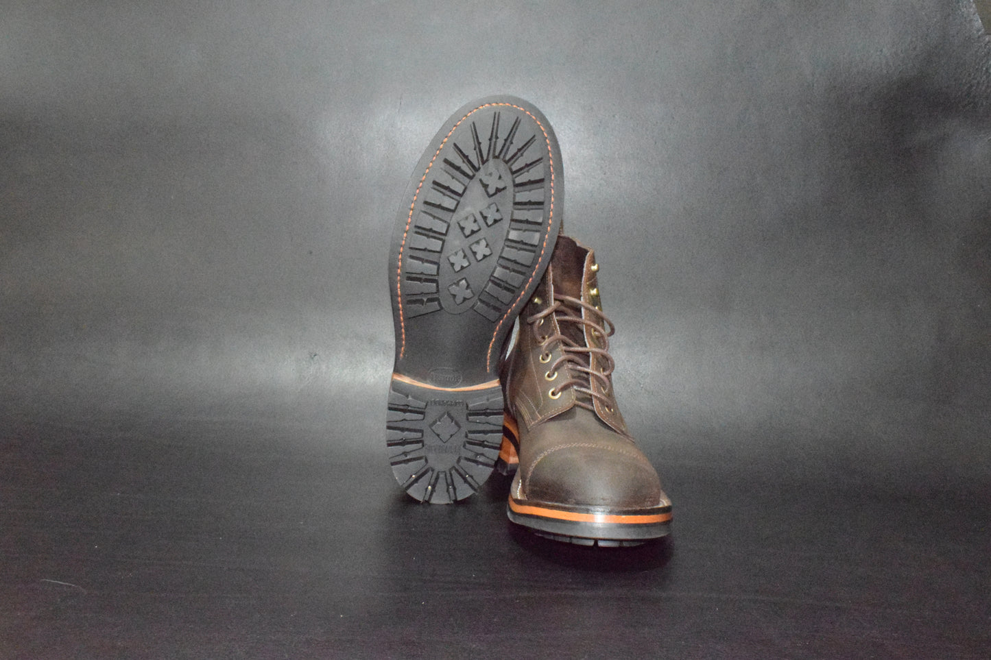 Tukano V2 Dark brown waxed suede 42.5 E/ 9.5 E