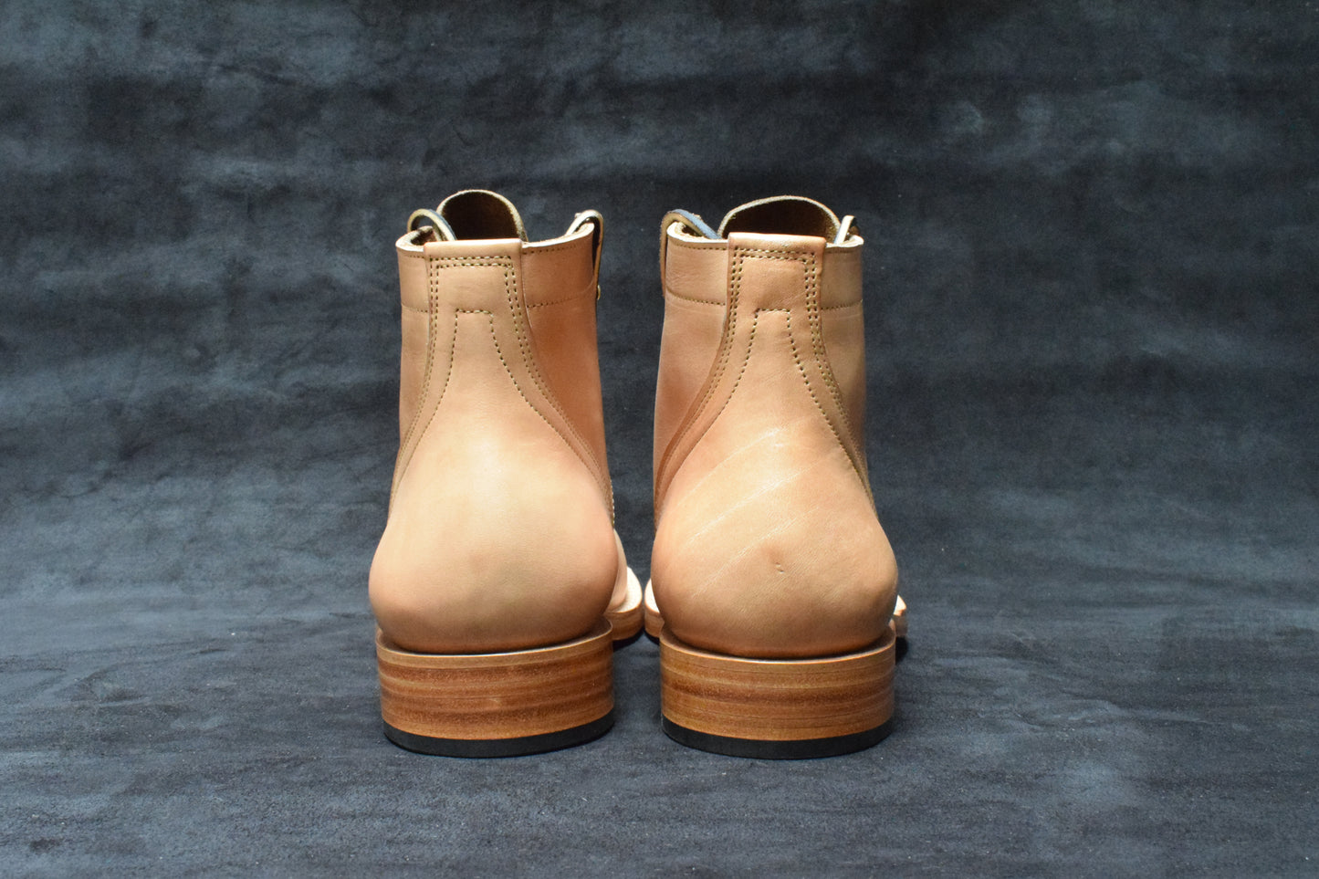 Wanes in natural (awl hole ) 41.5 EE /8.5 EE