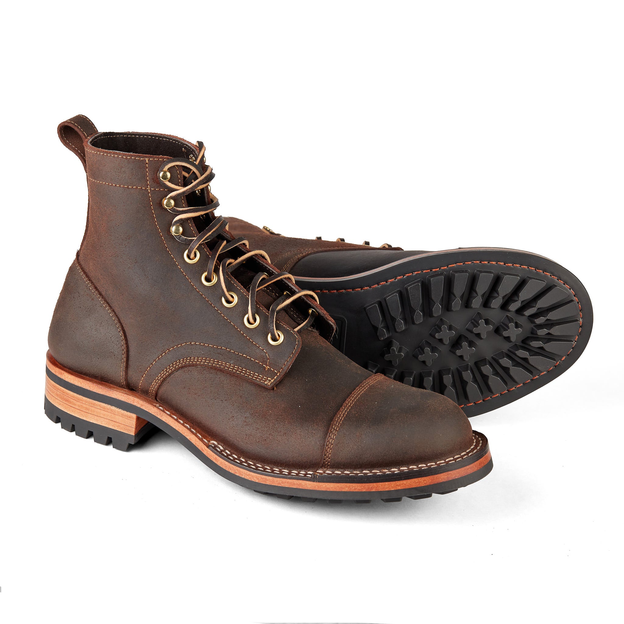 Tukano V2 · Waxed Suede · Brown