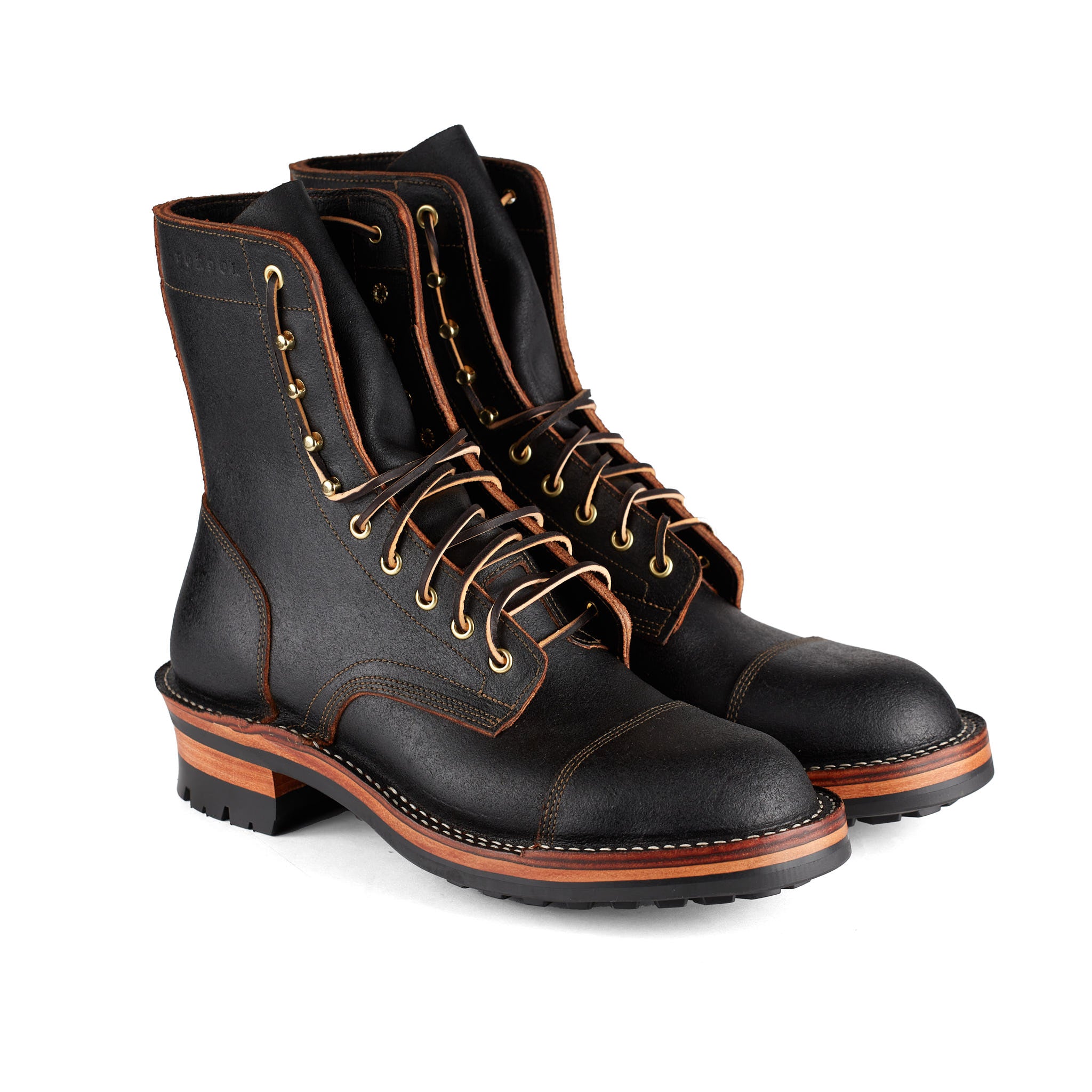 Tukano V2 8" · Waxed Flesh · Black Nut Core