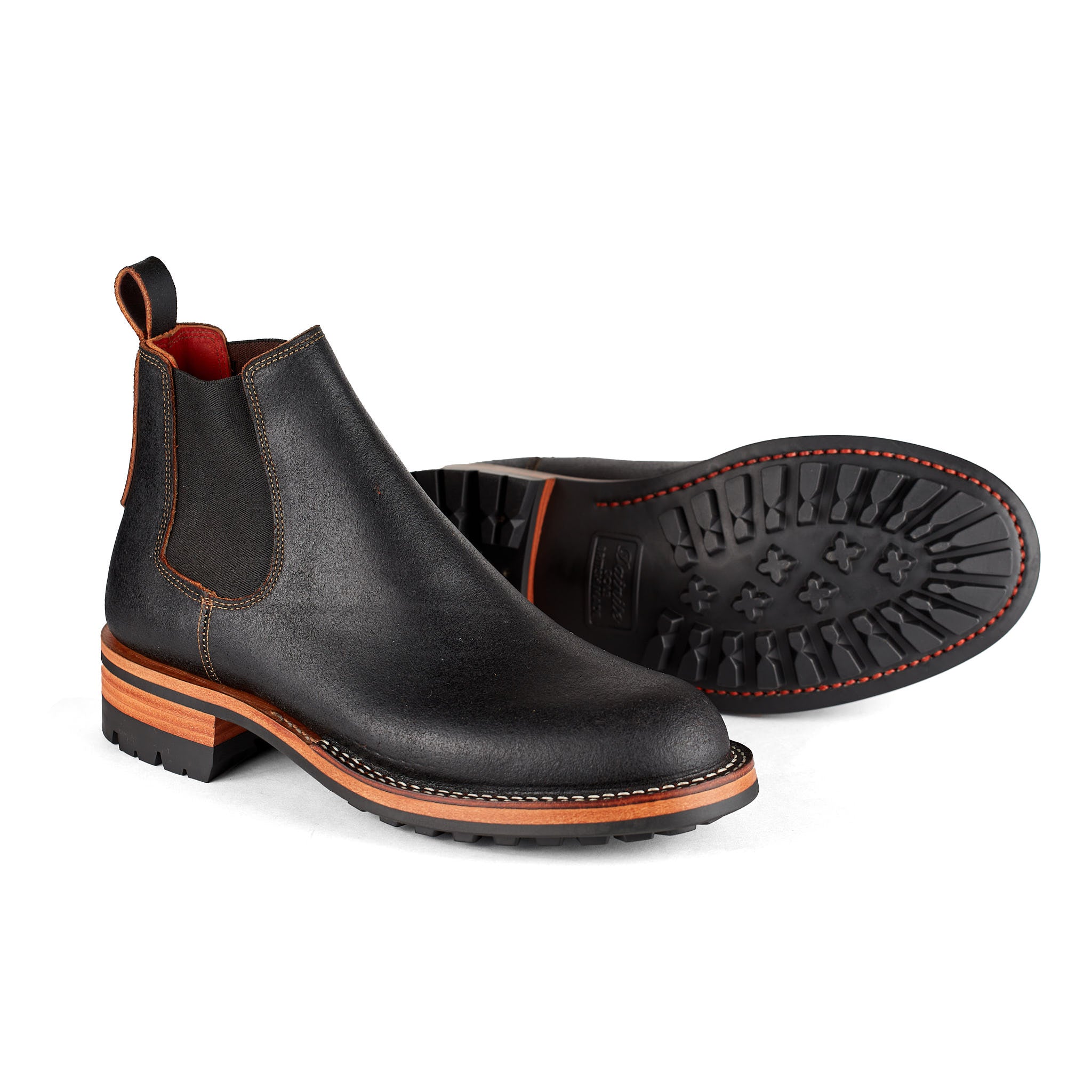Isidro Chelsea · Waxed Flesh · Black Nut Core