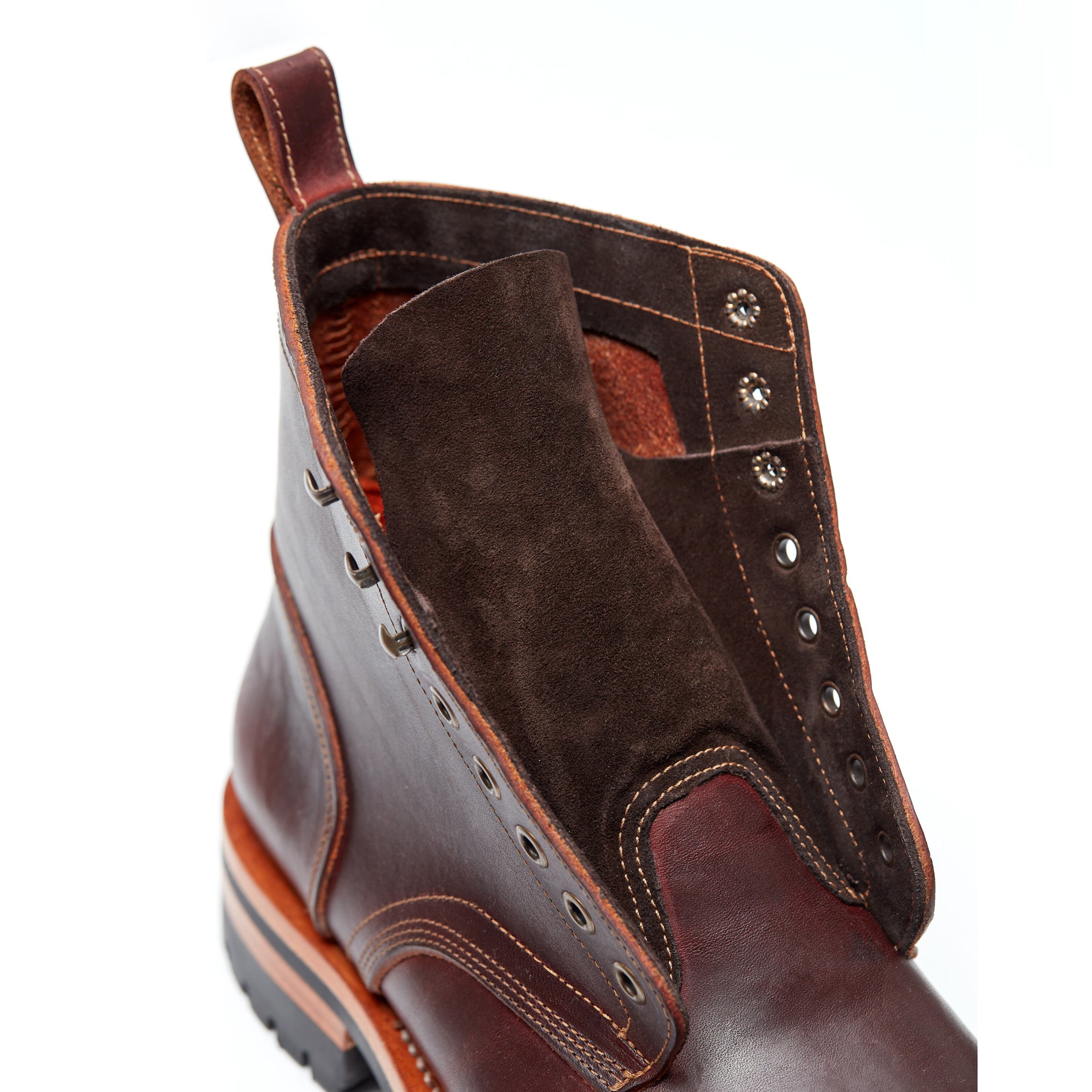 Tukano V2 · Oiled Latigo · Chestnut