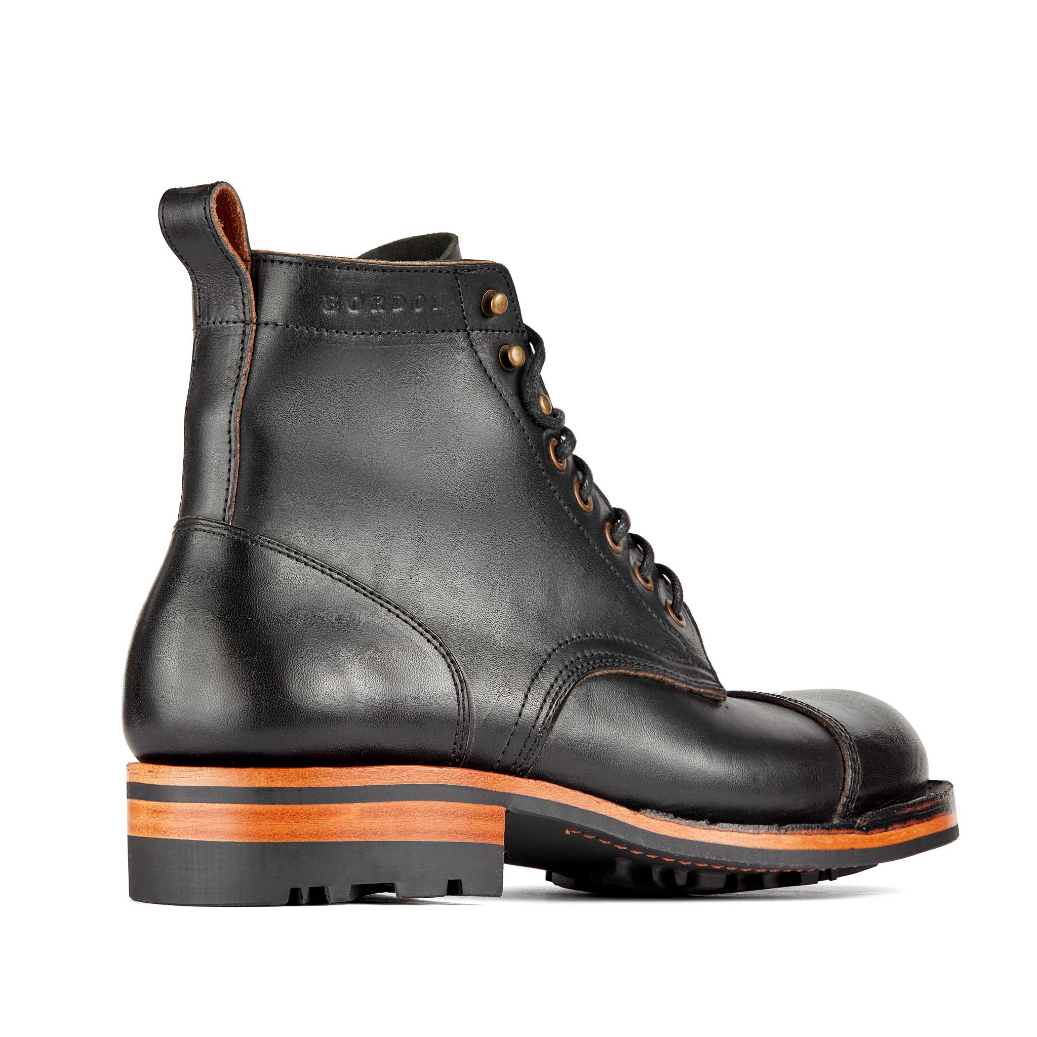 Tukano V2 · Oiled Latigo · Black
