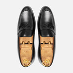 Loafers in black