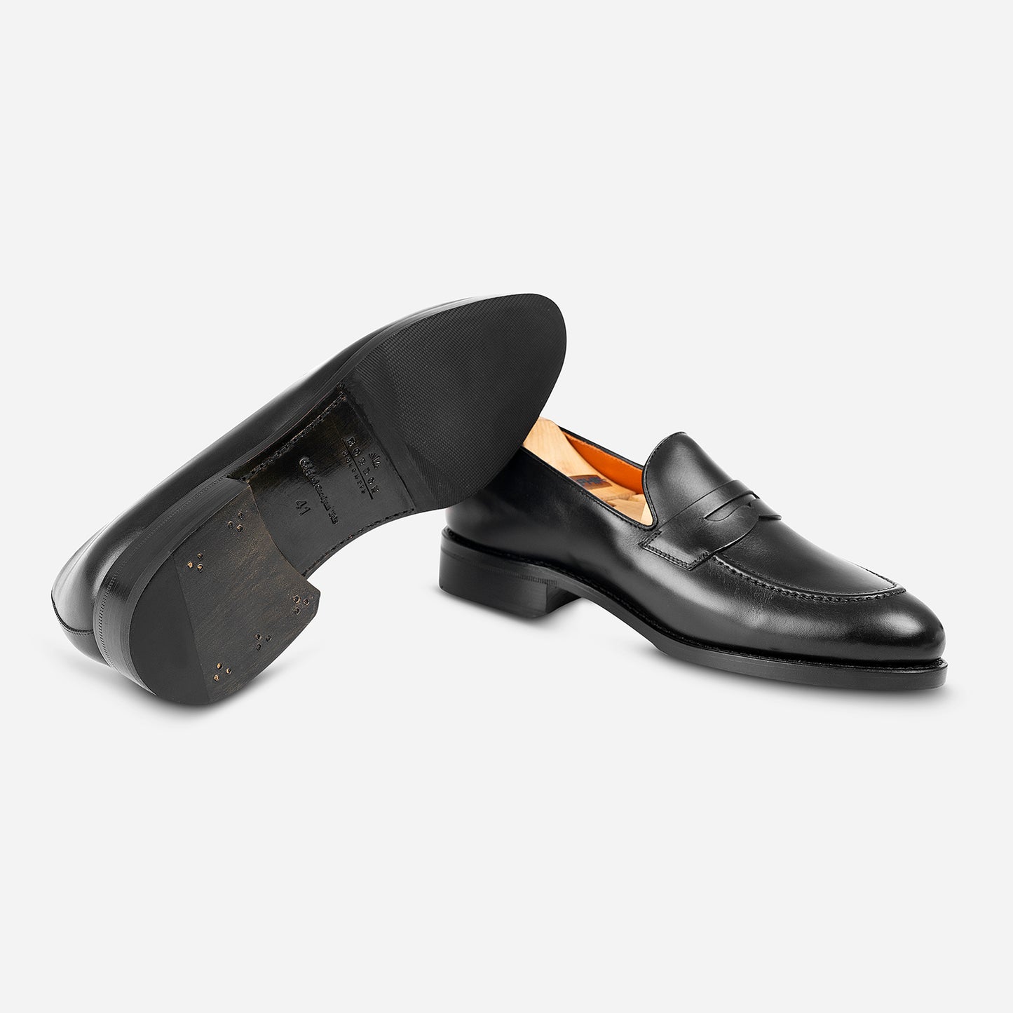 Loafers in black