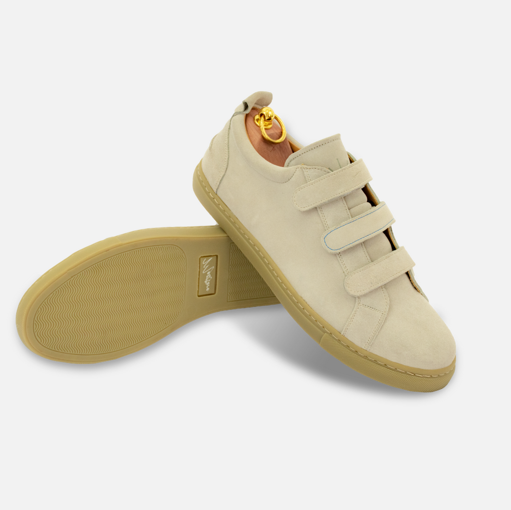 Sneakers in suede beige